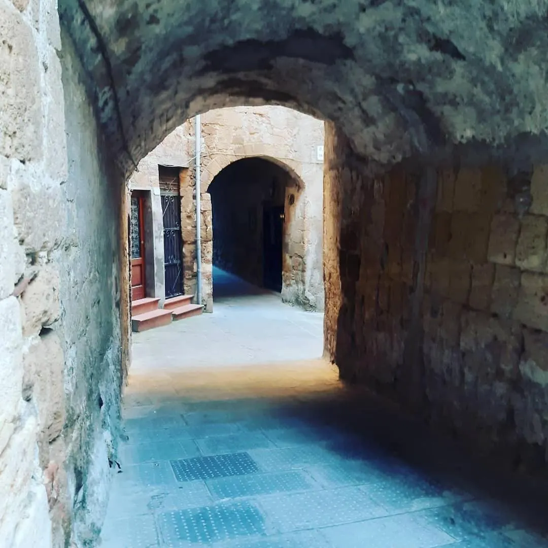 La Dolce Vita Fidardo Pitigliano Italy